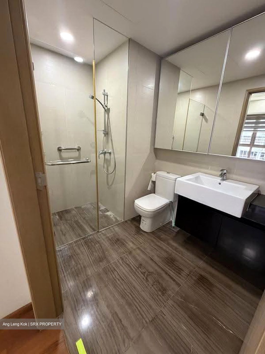 Waterfront Gold (D16), Condominium #635573811